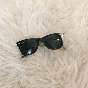 Ray-Ban Black Wayfarer Sunglasses